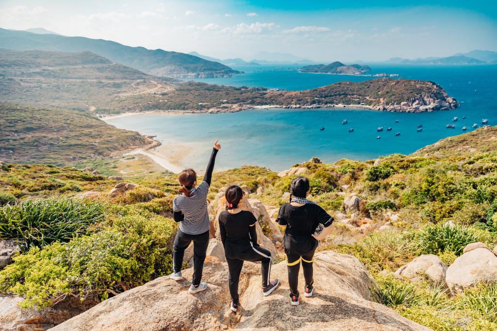 tourists travelling at a beach