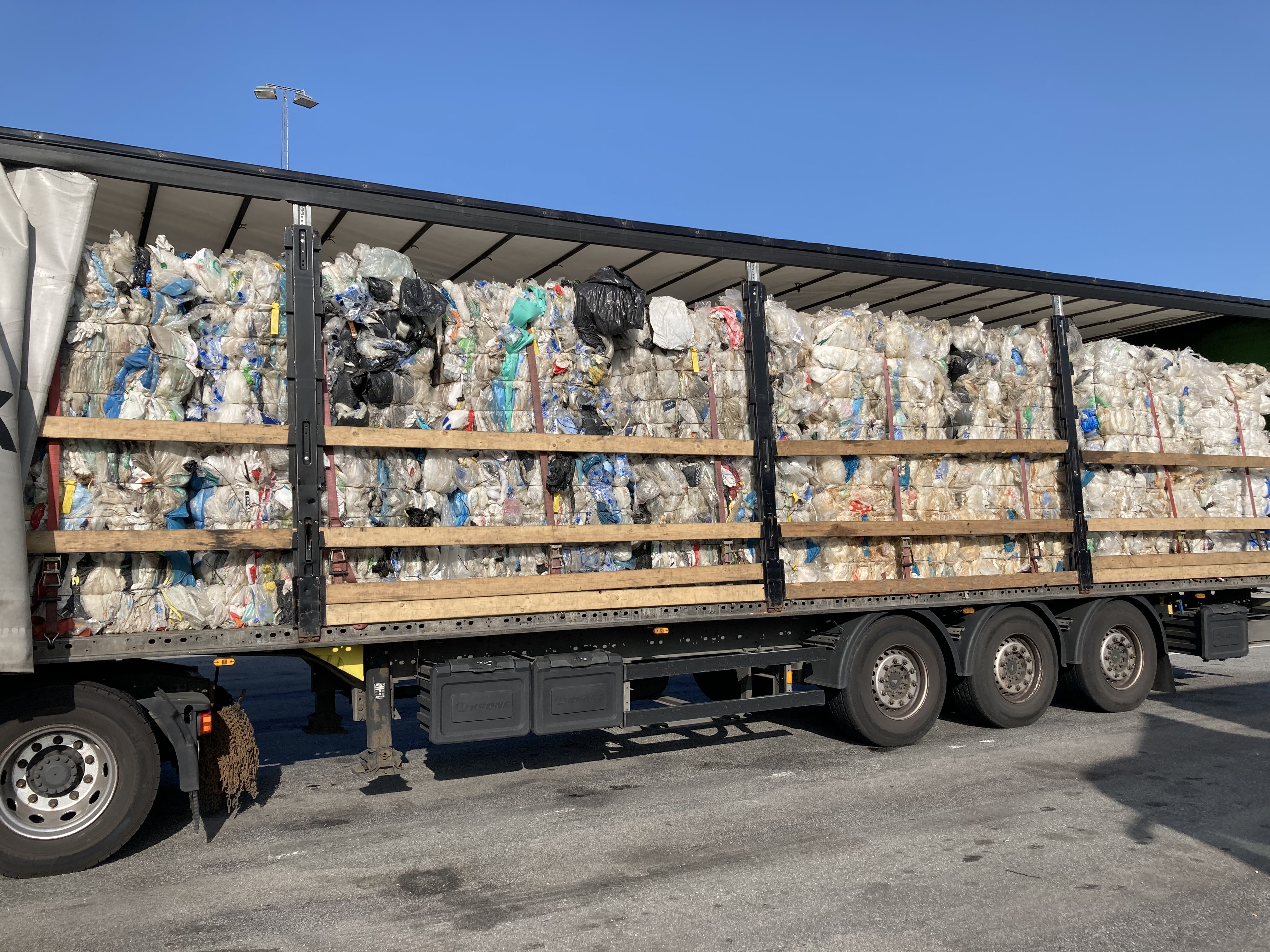 Illegal plastic shipment caught in Denmark by customs [Danish Customs Agency].jpg