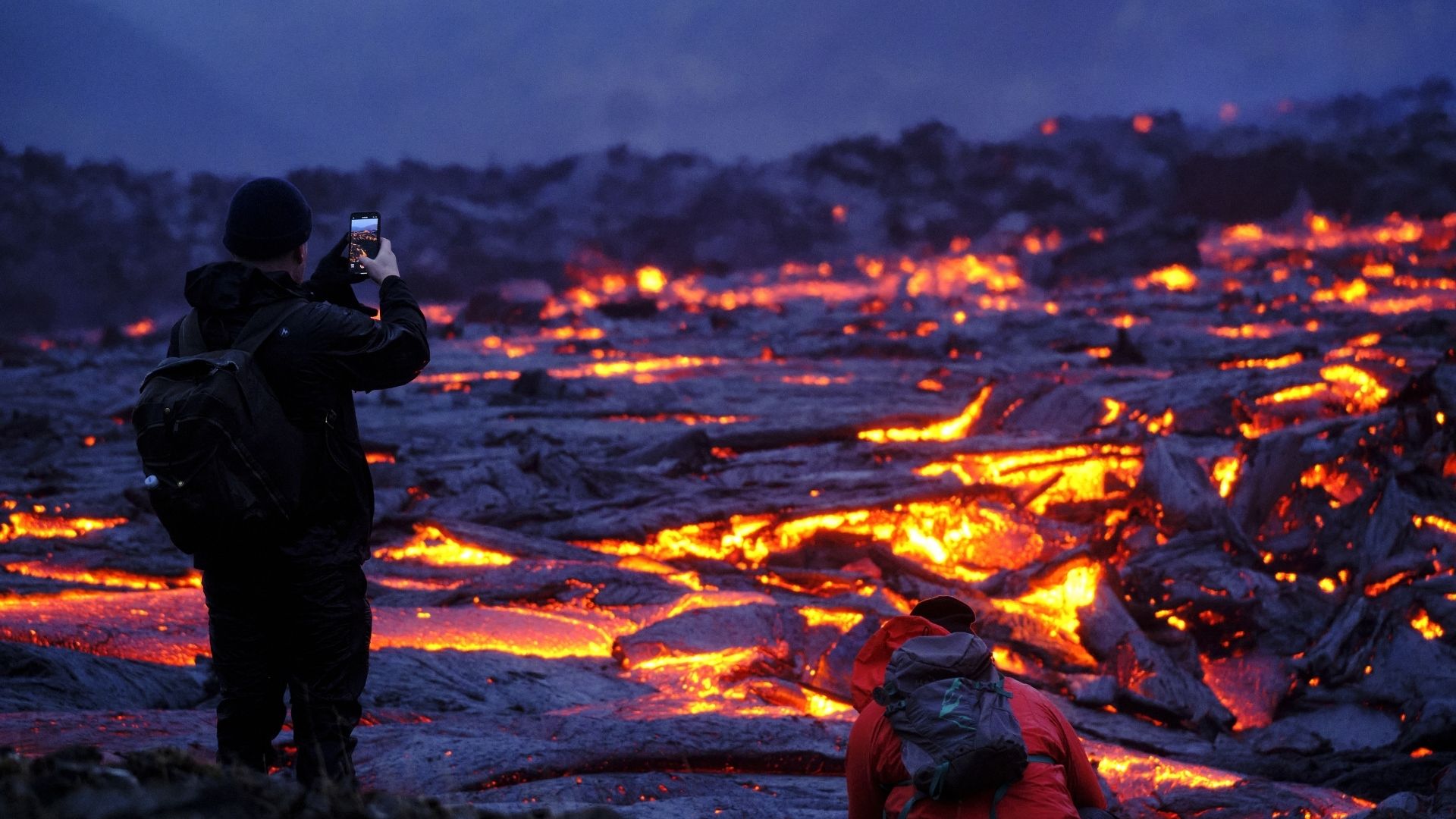 Volcano erupts in Iceland