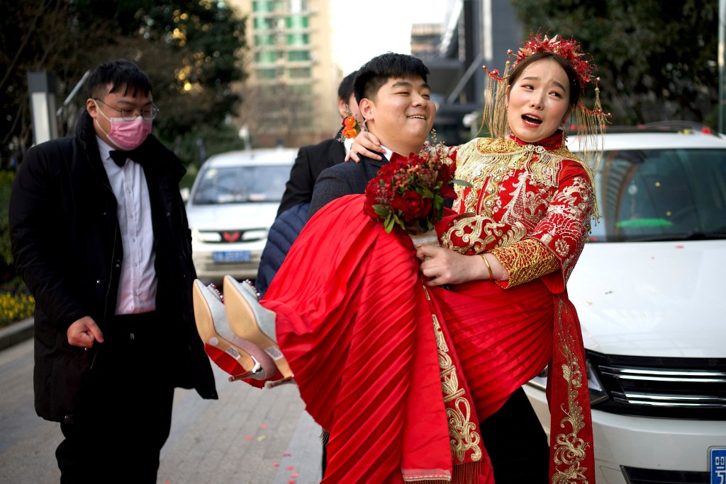 Foto ilustrasi pengantin baru