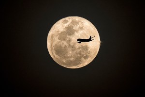 plane supermoon