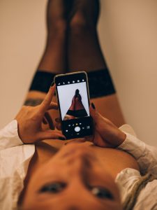 model onlyfans in romania, nuduri pe patreon