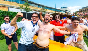 england fans celebrate croatia euros