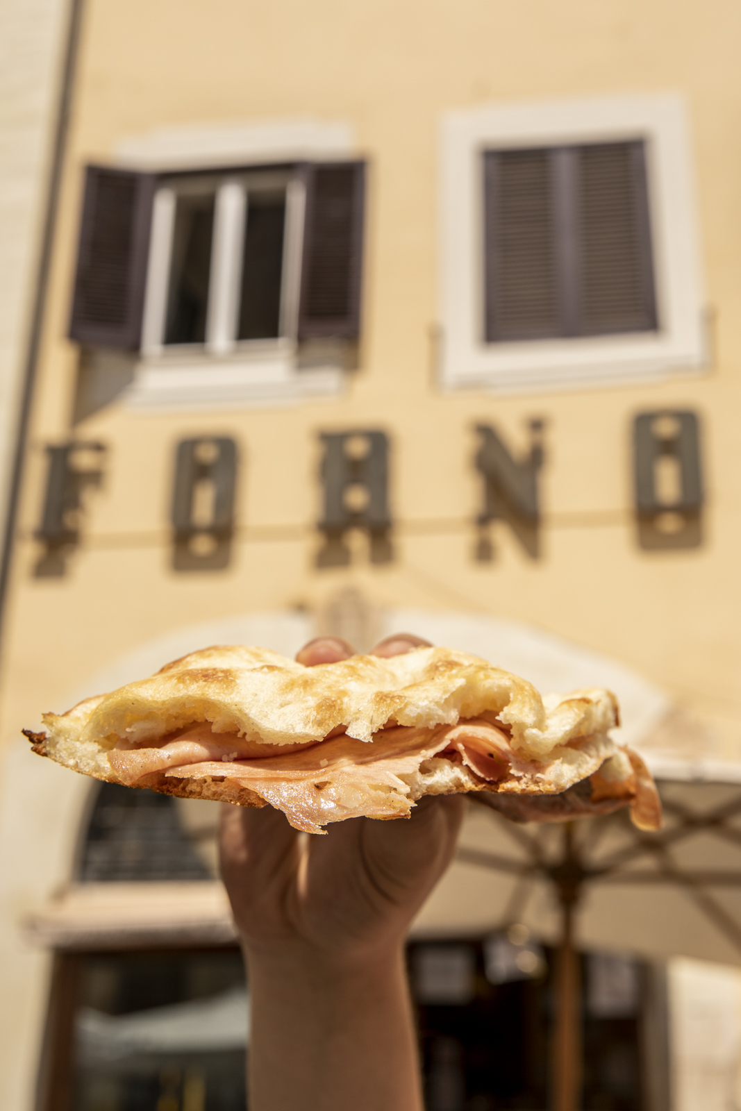 Campo de fiori pizza e mortazza.JPG