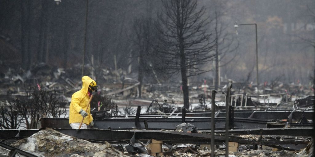 PG&E Will Bury 10,000 Miles of Cable to Stop Sparking California Wildfires