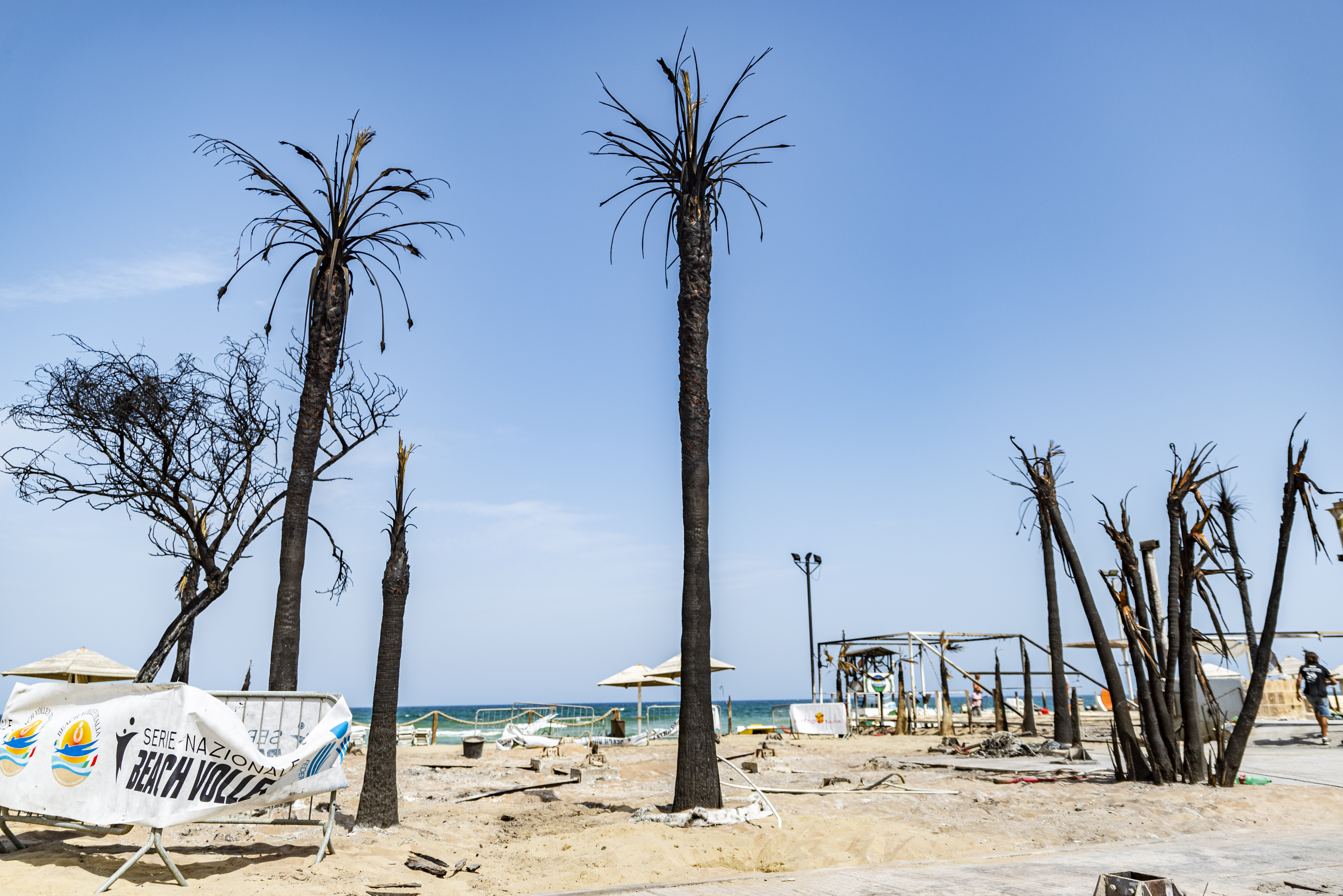 The remains of the surf school of Catania following wildfires. Photo: Salvatore Allegra/Anadolu Agency via Getty Images