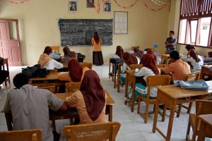 Guru di SMP Negeri 3 Bone Viral ceramah 4 Jam Ceramah Sampai Murid Pingsan Disebut ODGJ