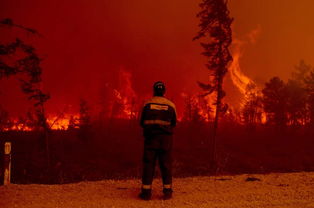 A forest fire rages in Yakutia, Russia. Photo: Ivan Nikiforov/Anadolu Agency via Getty Images