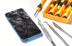 telefoane reparate iphone, cum repari un ecran spart de iphone 13