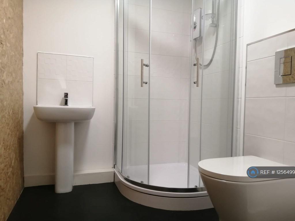 The bathroom in a studio for rent in Jefferson Place, Manchester