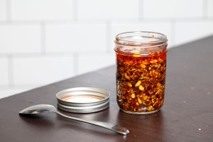 homemade-chili-crisp-recipe