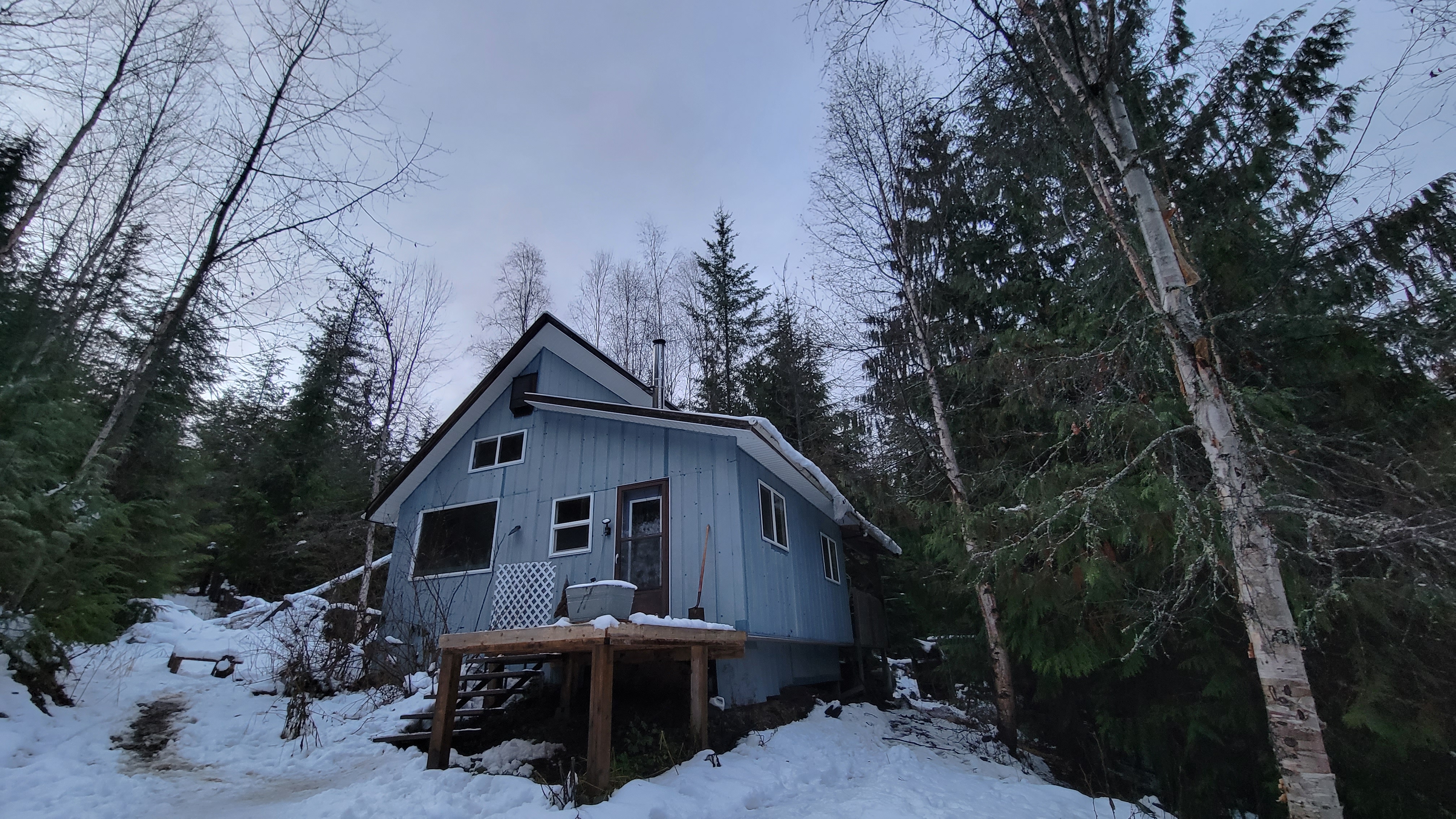 Kevin Maimann's cabin in the woods. Photo by author