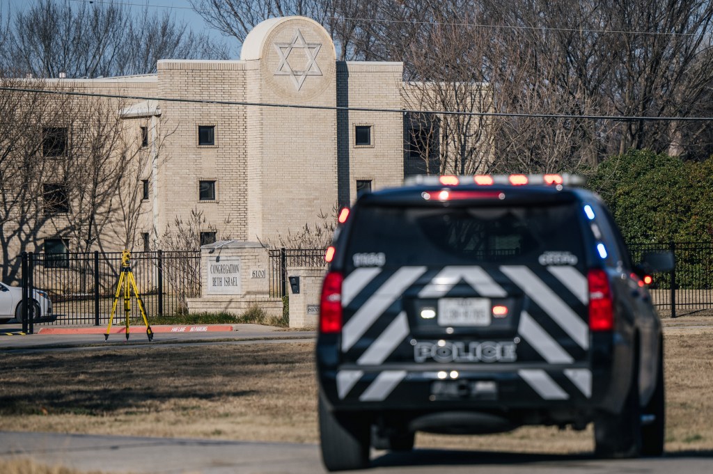 Two British Teenagers Arrested Over Texas Synagogue Siege