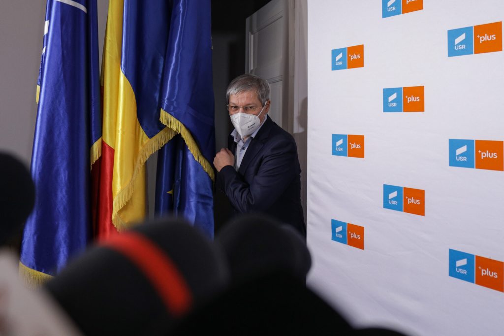 dacian ciolos demisie usr, ce se intampla in usr-plus