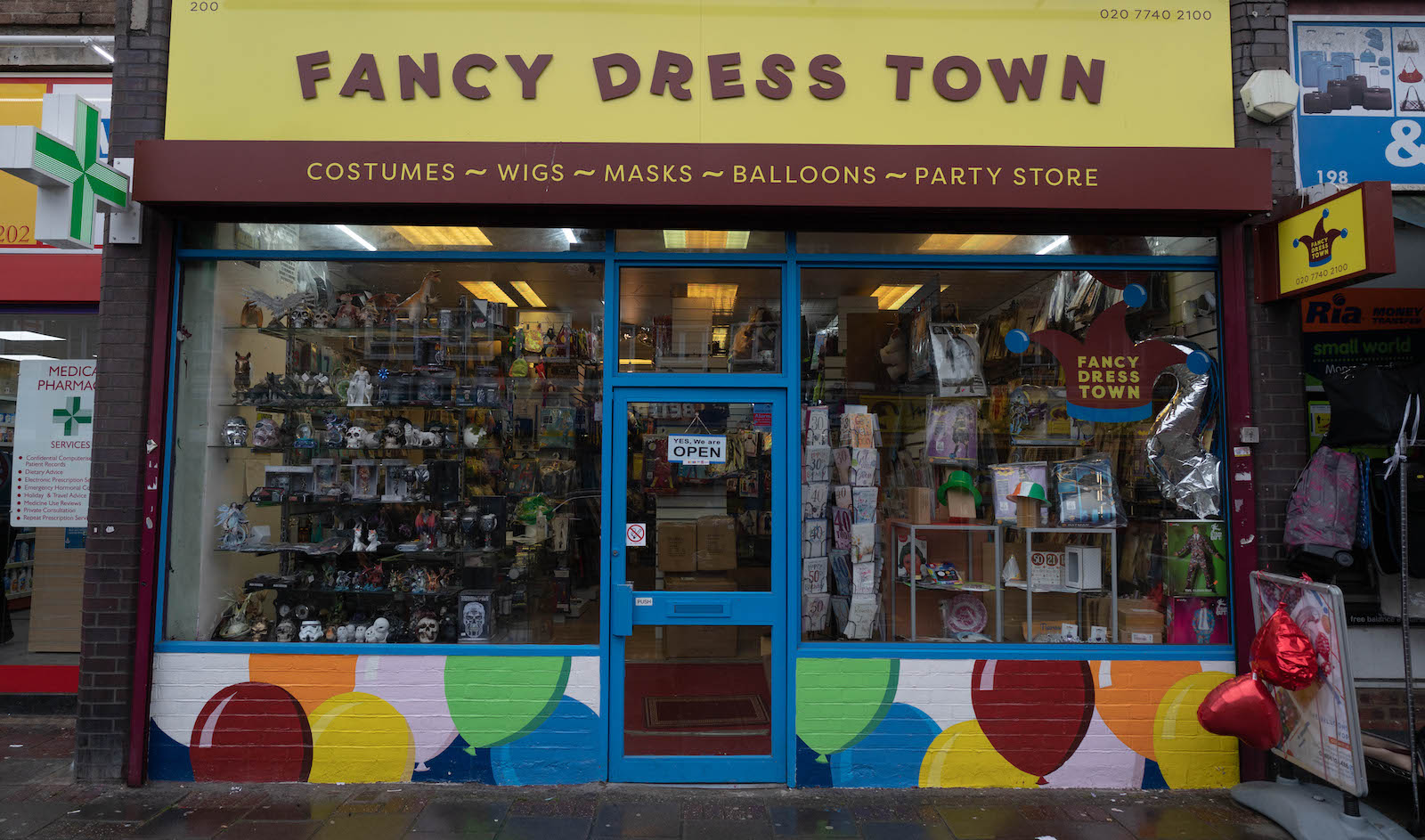 Fancy Dress Town shop front in Bermondsey. Photo by Aiyush Pachnanda