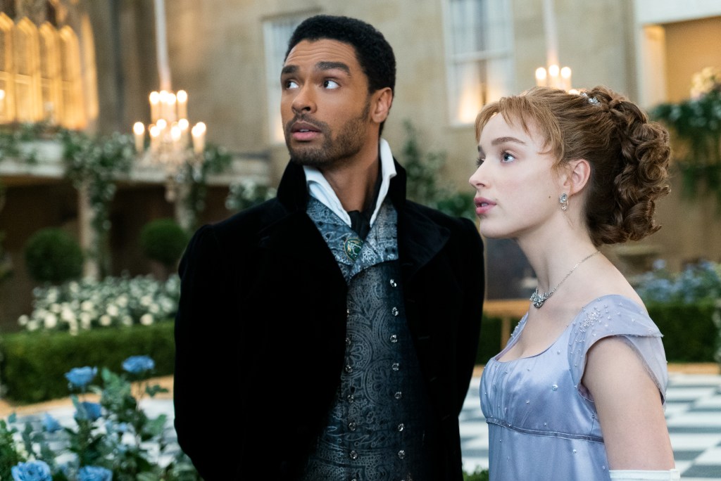 regé jean-page and phoebe dynevor