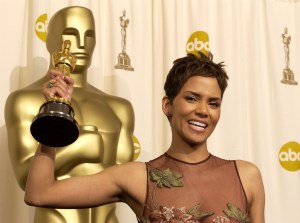 Halle Berry with her Oscar for Best Actress in 'Monster's Ball'