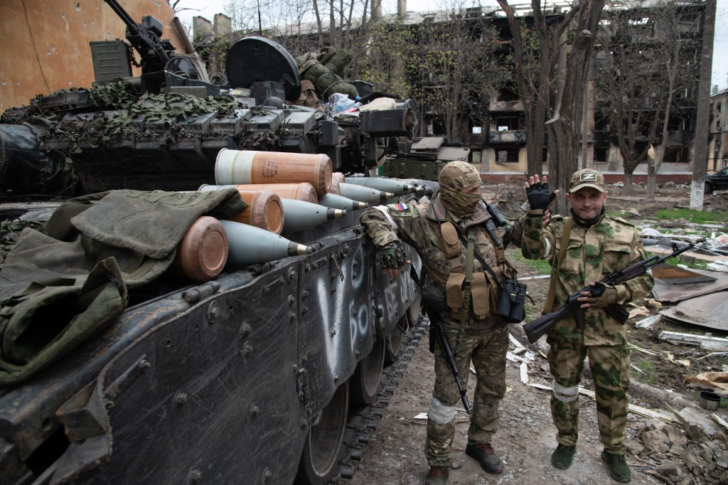 Russian soldiers close to the Azovstal frontline. Photo: Maximilian Clarke/SOPA Images/LightRocket via Getty Images