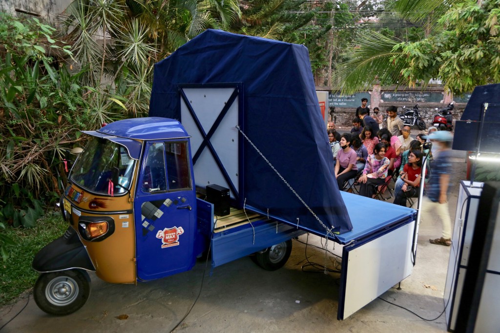 This Rickshaw Doubles as a Travelling Theatre to Make Cinema More Accessible