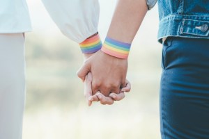 sinucidere in randul persoanelor lgbtq, persoane trans si non-binare pericol sinucidere