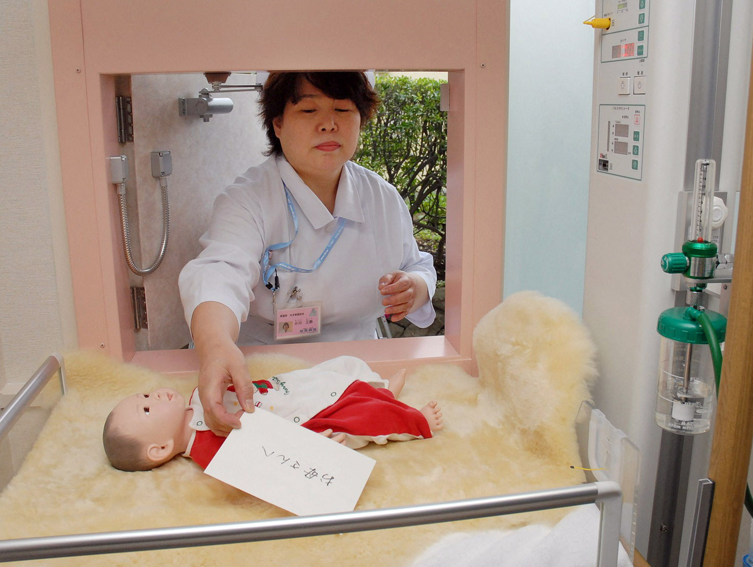 In 2007, Jikei Hospital started a baby hatch, which allows women to drop off newborns anonymously and safely. Photo: AFP PHOTO/JIJI PRESS AFP / JIJI PRESS