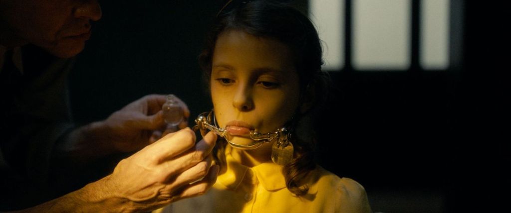 Romane Hemelaers as Mia in Lucile Hadžihalilović’s's film Earwig