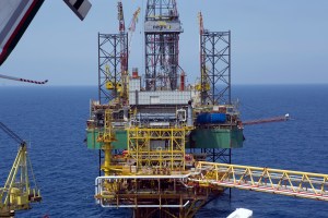 gulf-of-mexico-pirates-pemex-oil-rig