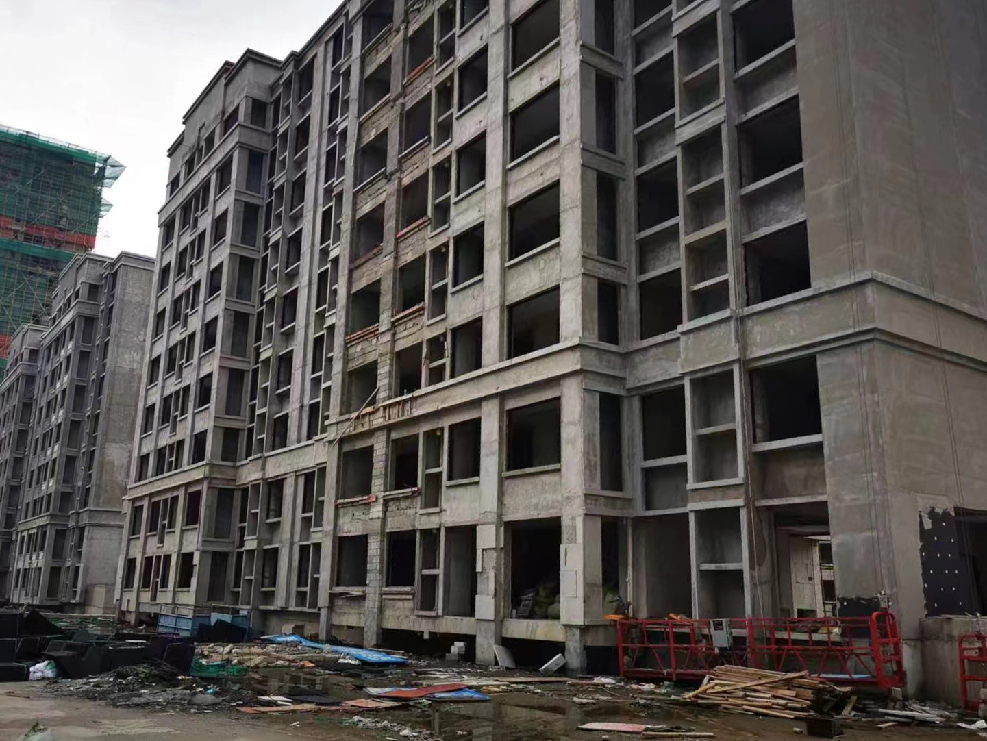 CONSTRUCTION OF YUELONGFU, A RESIDENTIAL COMPLEX, HAS STOPPED SINCE NOVEMBER. PHOTO: COURTESY OF INTERVIEWEE