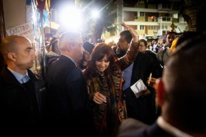 Wapres Argentina Cristina Fernandez de Kirchner Selamat Dari Upaya Penembakan Jarak Dekat di Video Viral