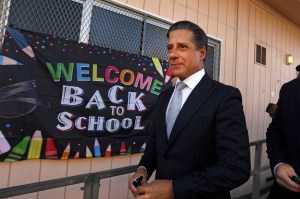 Los Angeles Unified Superintendent Alberto M. Carvalho, center, visits a 5th grade class at Vena Avenue Elementary & Gifted/High Ability Magnet on the first day of school for LAUSD on Aug. 15, 2022.