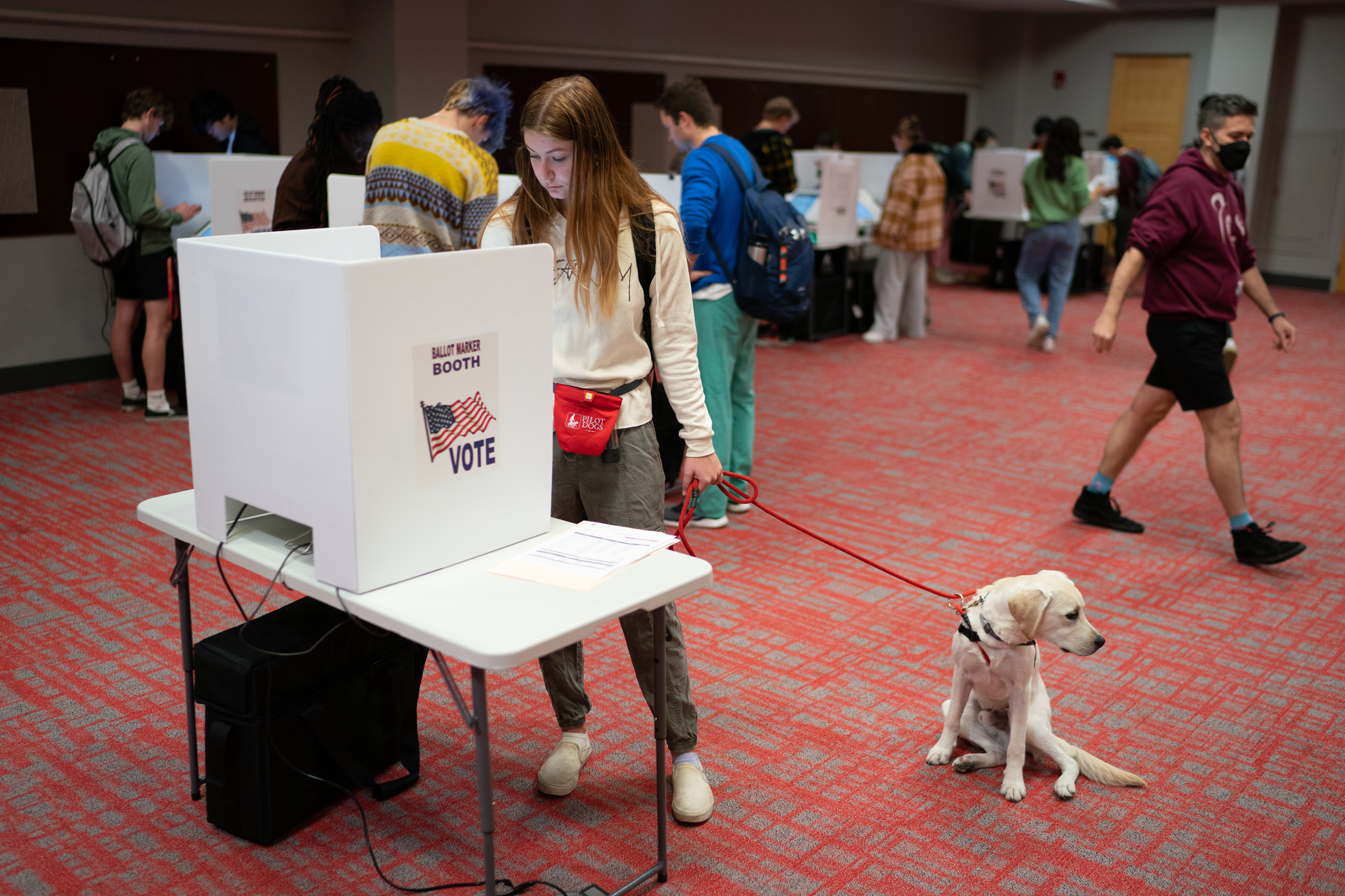 College student Zoe Johnson, 20, casts her vote at a polling place at The Ohio State University in Columbus, OH on November 8, 2022 (Sarah L. Voisin/The Washington Post via Getty Images)