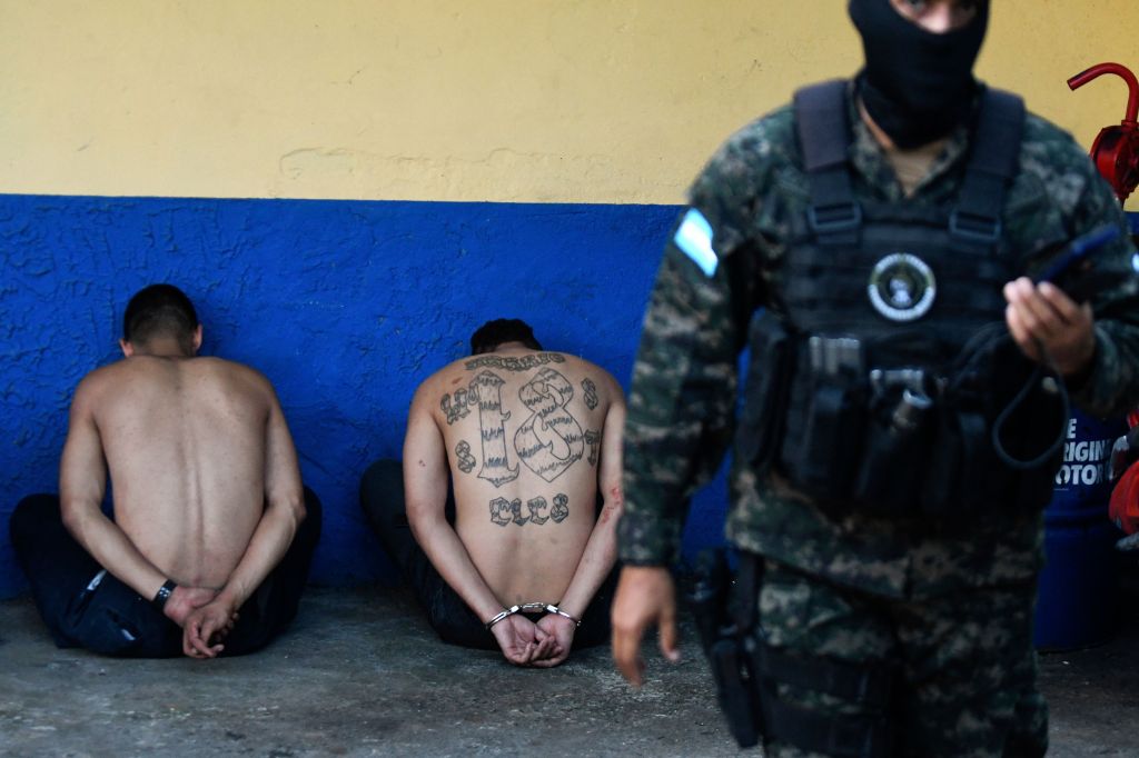 honduras-gang-extortion-ms-13-barrio-18