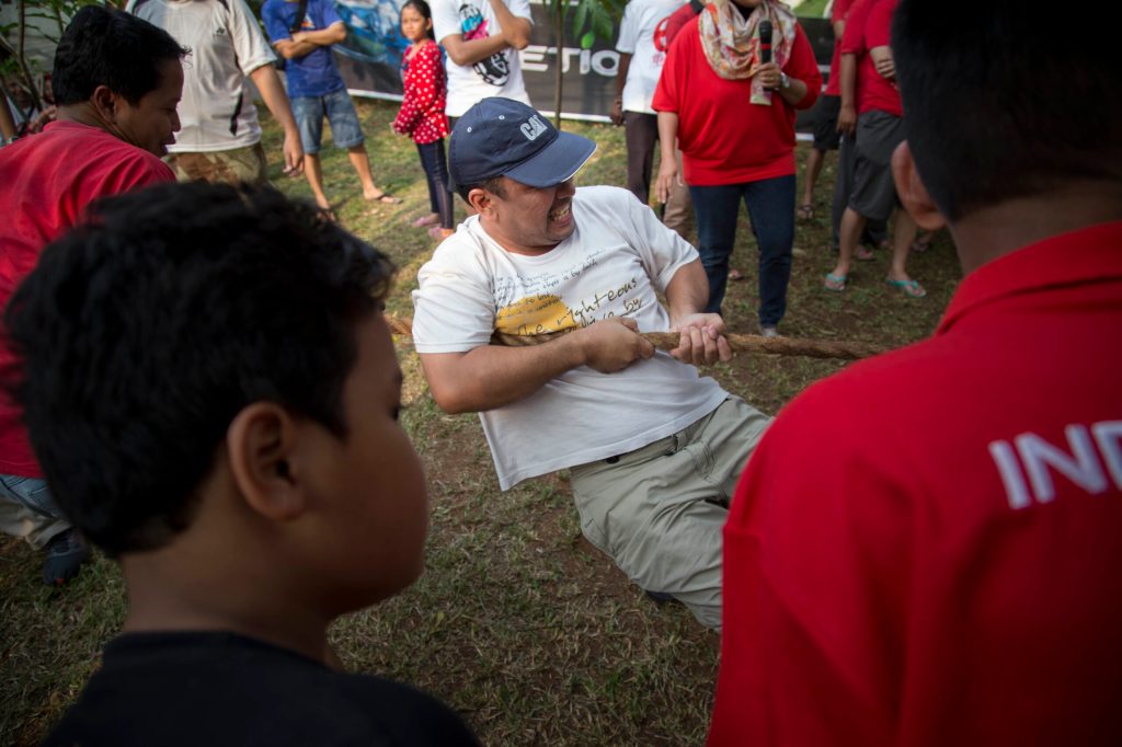 Lomba Tarik Tambang IKA Unhas Sulsel Tewaskan Satu Peserta Lukai 11 orang