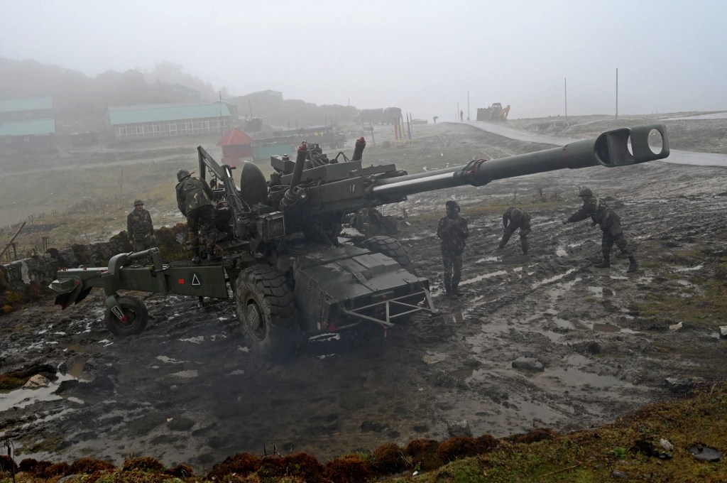 INDIA IS BEEFING UP SECURITY ALONG THE BORDER WITH CHINA. PHOTO: MONEY SHARMA/AFP