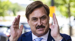 MIKE LINDELL, CHIEF EXECUTIVE OFFICER OF MY PILLOW INC., SPEAKS TO MEMBERS OF THE MEDIA WHILE ARRIVING TO FEDERAL COURT IN WASHINGTON, D.C., U.S., ON THURSDAY, JUNE 24, 2021.