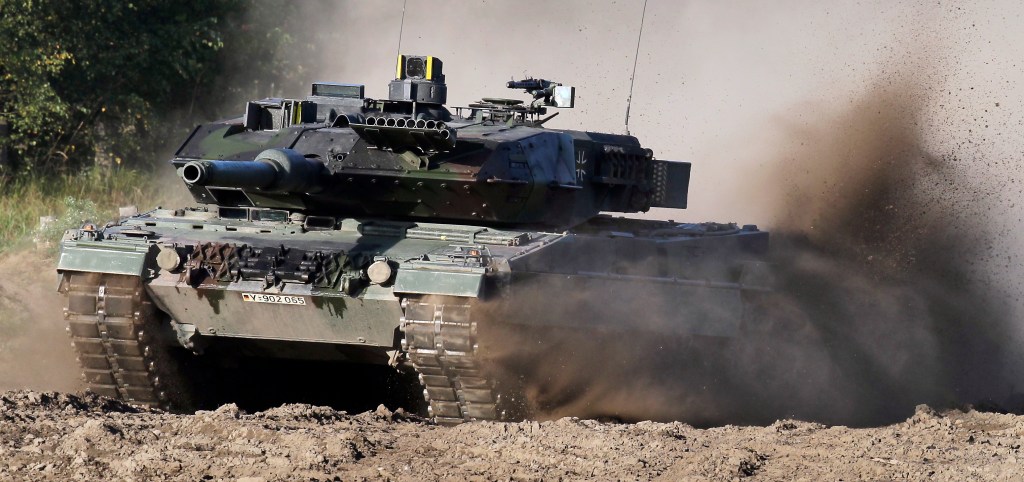 leopard 2 tanks ukraine russia