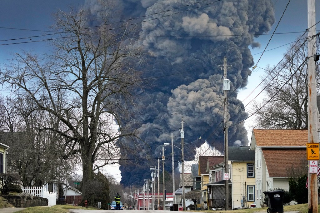 Smoke cloud over East Palestine, Ohio