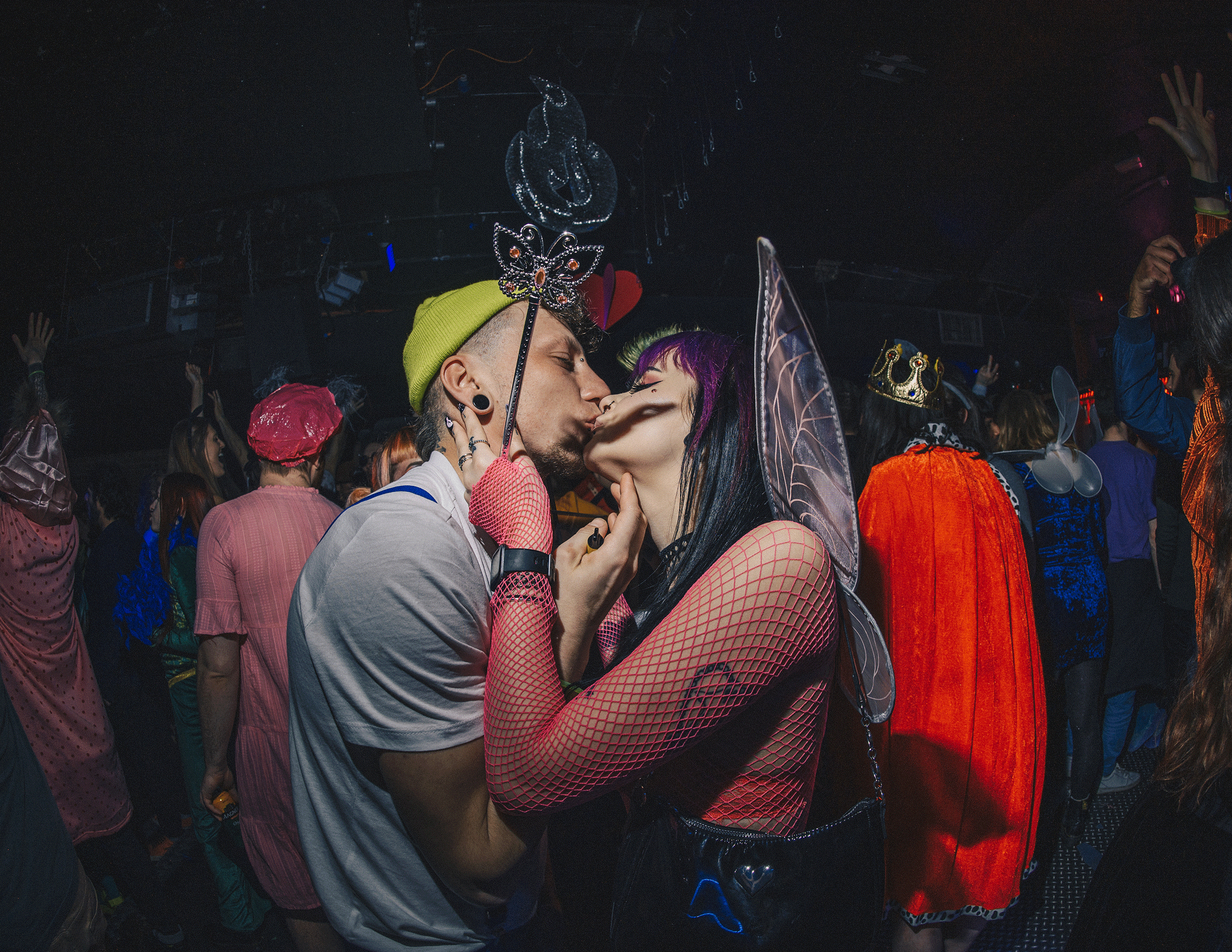 Shrek Rave, London: A couple kiss on the dancefloor