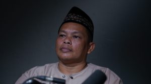 ​Ustaz Ismail, penghulu nikah siri saat datang ke podcast VICE 'Census Nusantara'.