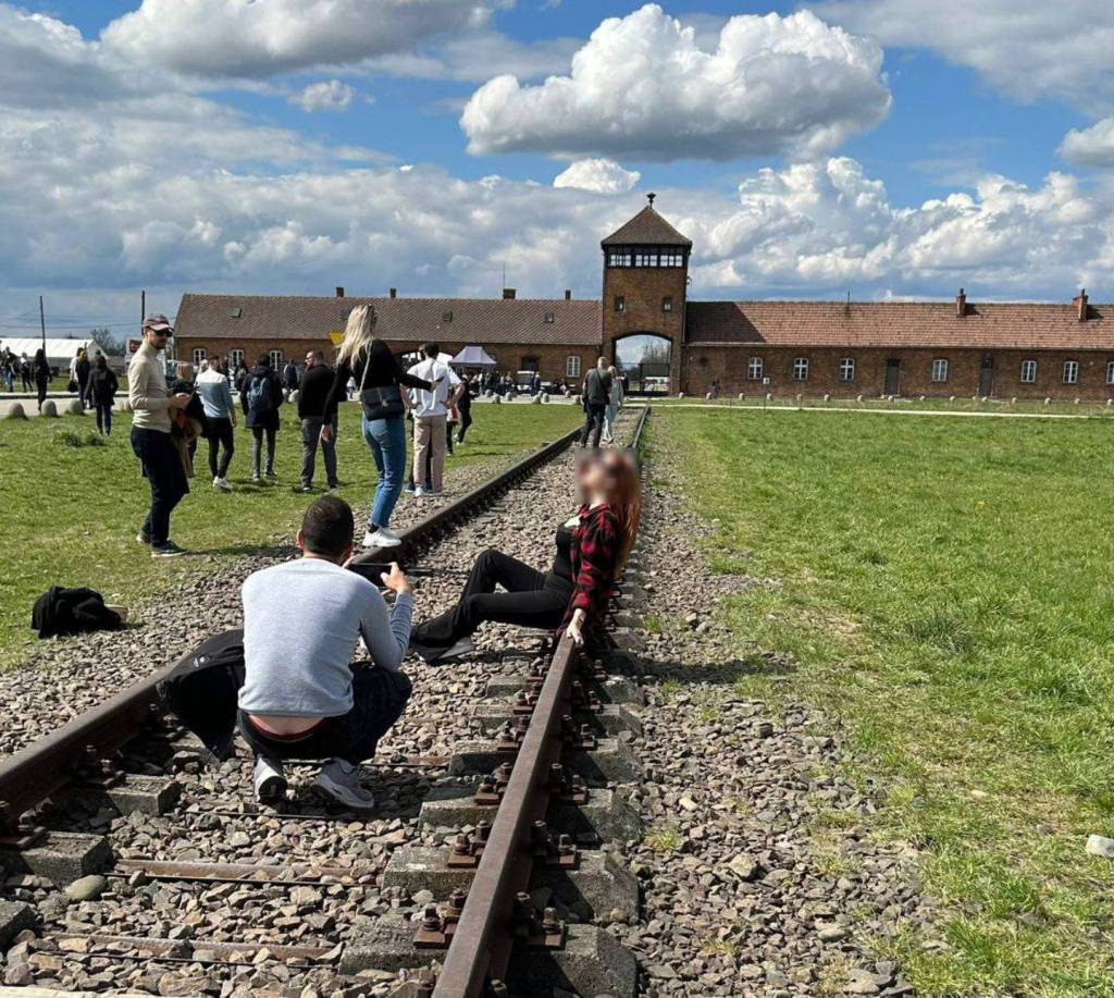 auschwitz photo