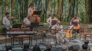 Tersentuh oleh Konser 'Layar Terkembang', Kenduri Musik Hara untuk Syukuri Suka-Duka