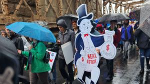 Tenants Shut Down Brooklyn Bridge to Protest Predatory Landlords