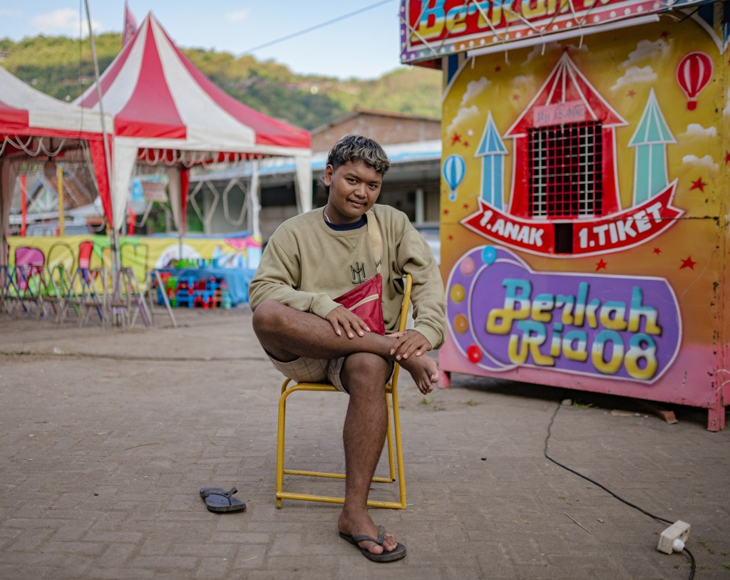 rasanya jadi pekerja pasar malam gen z anak muda