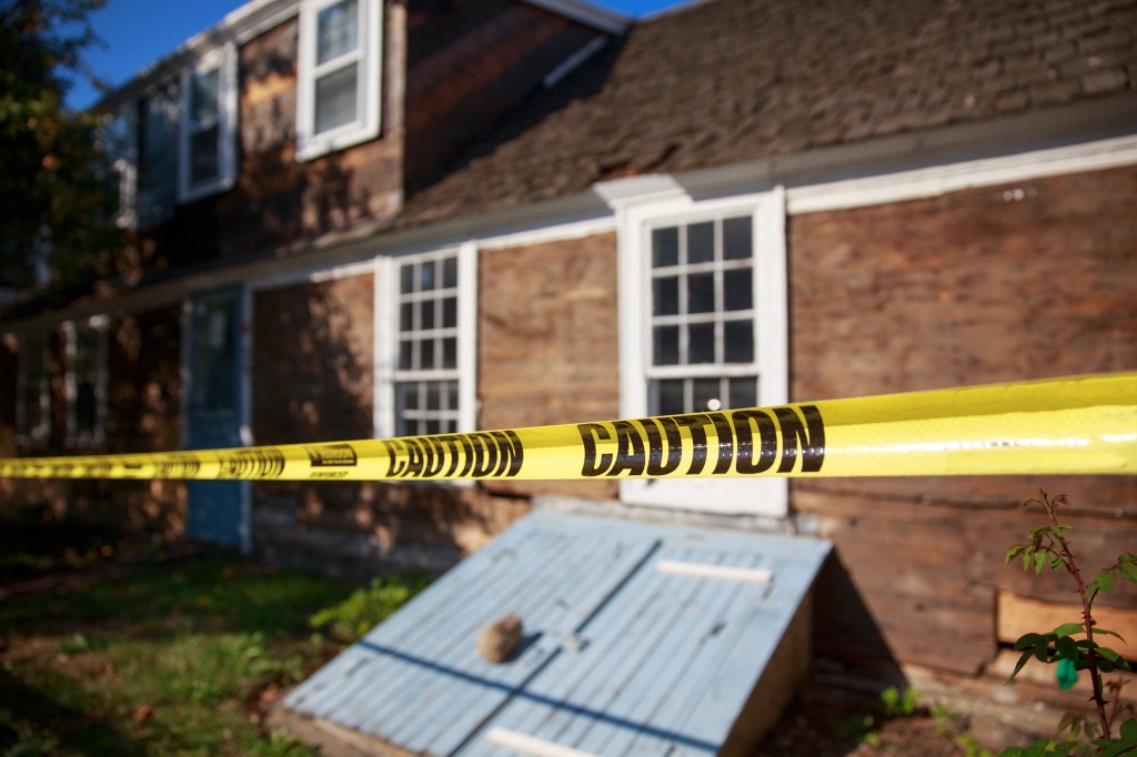 Woman Murders Landlord and Takes His Place, Rents to Tenant, Police Allege In Horrifying Case