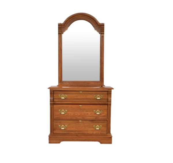 Lexington Furniture Dresser with Mirror