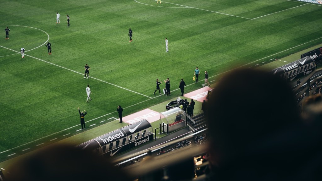 terrain de football depuis les gradins