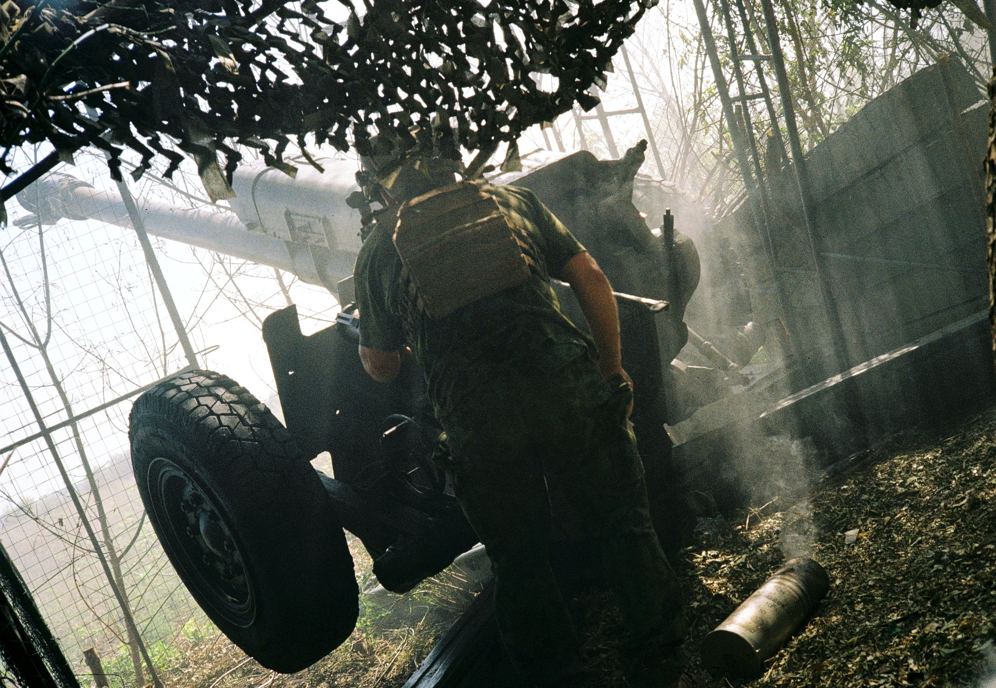 Artillerymen from the 80th Brigade carry out a fire mission on Russian positions in the Donbass region – August 2023.