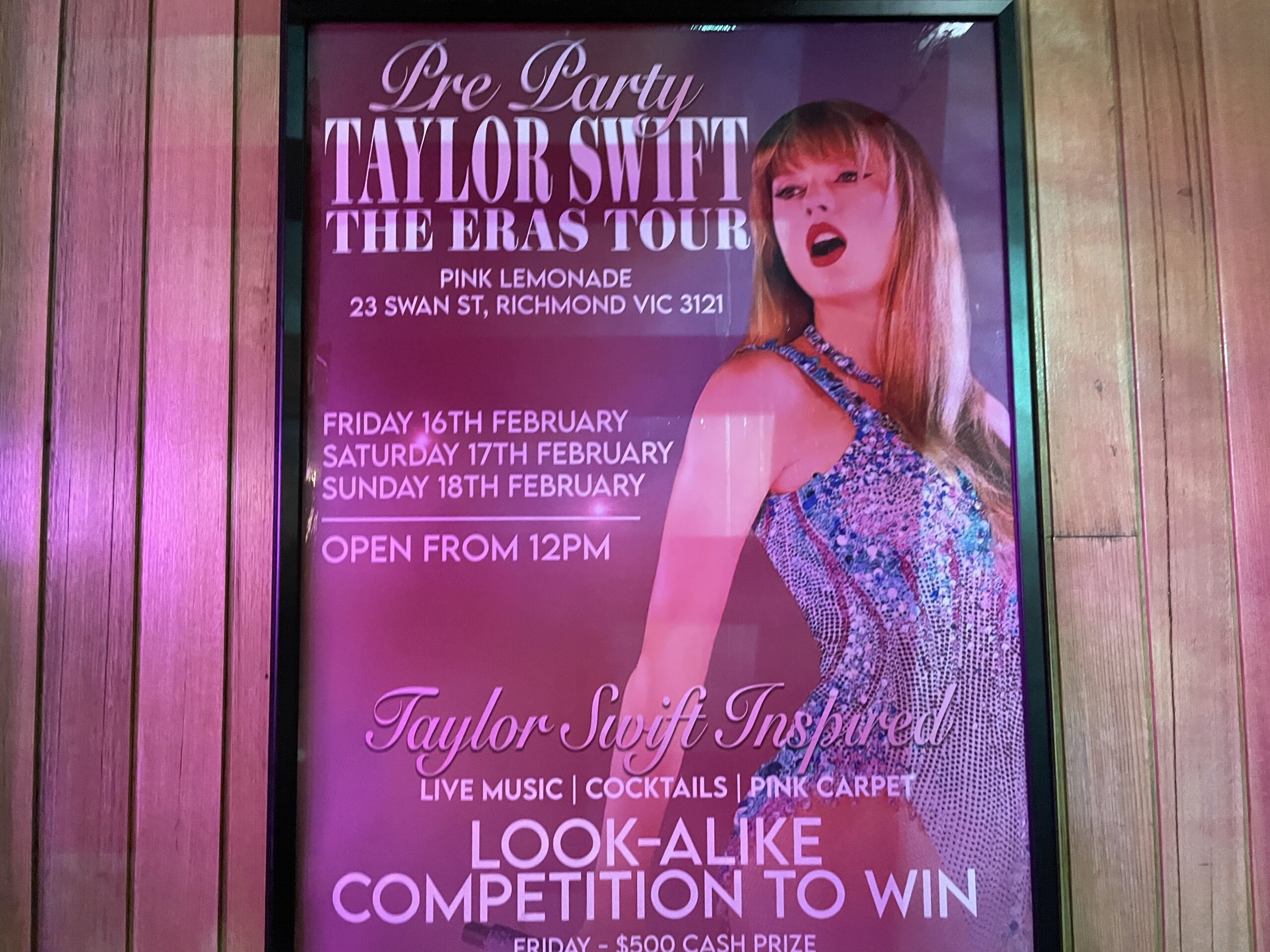 Taylor Swift lookalike contest