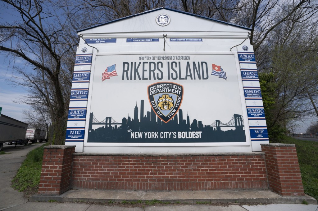 rikers island cigarette smuggling