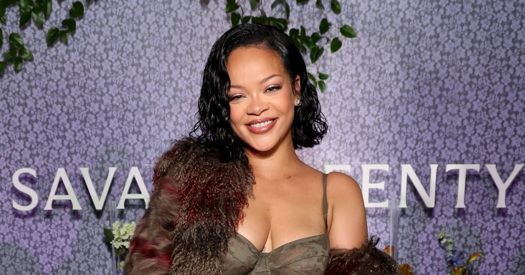 Rihanna’s ‘SOS’ Lyrics Are Full of 1980s Easter Eggs, Songwriter Reveals